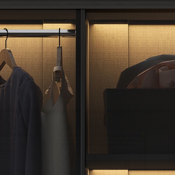 Glas- und Holzgarderobe Rettungskabinett