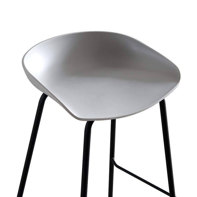 Industriële binnenplastic kuipstoelbalkruk met voetsteun