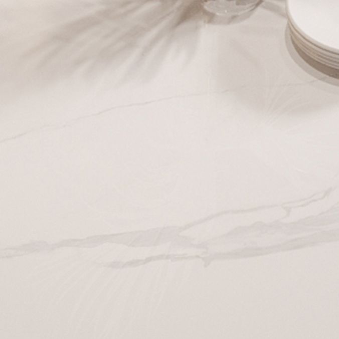 Table à manger en pierre fritrée blanche