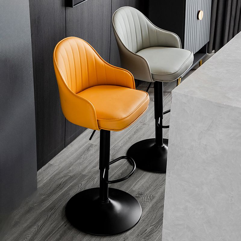 Industrial Metal Counter Height Stools Back Bar Stool for Living Room Clearhalo 'Bar Furniture' 'Bar Stools' 'bar_stools' 'furn' 'furn_bar_stools' 'Furniture' 'Kitchen & Dining Furniture' 1200x1200_3d2c553c-a66a-4117-abf0-ae90f3f9f326