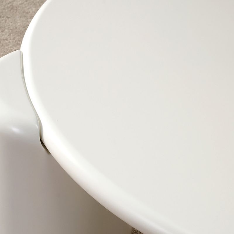 Table basse ronde en bois d'ingénierie Table de cocktail moderne à 4 pieds