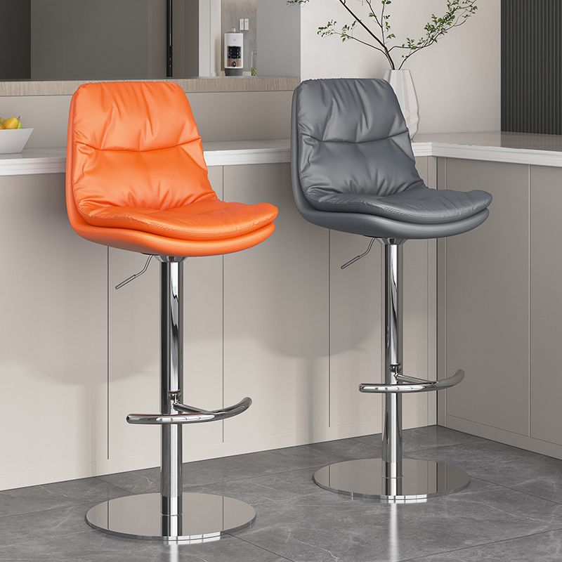 Sgabello da bar imbottito moderno ad altezza regolabile con poggiapiedi