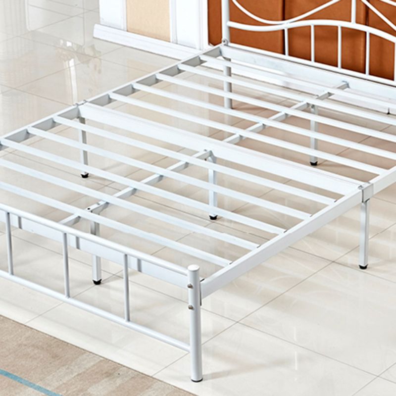 Cama de cuatro carteles Cama de metal glamorosa, camello de marco abierto con patas de metal