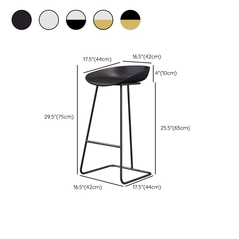 Taburete de bar de plástico estilo Glam, taburete de bar con forma de cubo y altura de mostrador