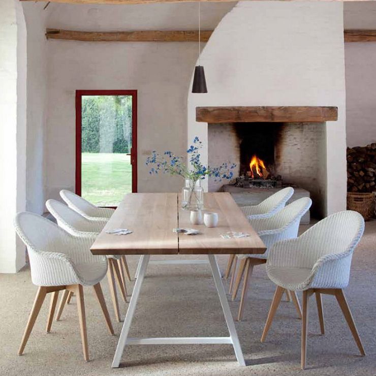 Rectangle 4 Legs Luxury Table Wood Color Fixed Table with Pinewood Solid Wood Clearhalo ' dining_table' 'Dining Tables & Seating' 'Dining Tables' 'furn' 'furn_dining_table' 'Furniture' 'furniture_dining_table' 'Kitchen & Dining Furniture' 'kitchen&dining_furn' 'kitchen' 'kitchen_dining_table' 1200x1200_3ddd3e8a-36a7-45b8-b9ff-15d2a4cc97d0