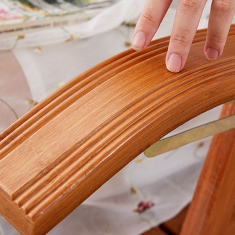 Chaise à bascule intérieure de style moderne