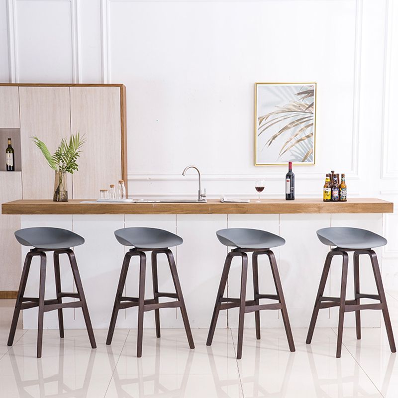 Contemporary Solid Wood Plastic Barstool Indoor Bar Stool with Low Back Clearhalo 'Bar Furniture' 'Bar Stools' 'bar_stools' 'furn' 'furn_bar_stools' 'furniture_bar_stools' 'Kitchen & Dining Furniture' 'kitchen&dining_furn' 'kitchen' 'kitchen_furn' Furniture' 1200x1200_3e79cee9-1b0c-43a0-a9e4-ff4cc8389fa2