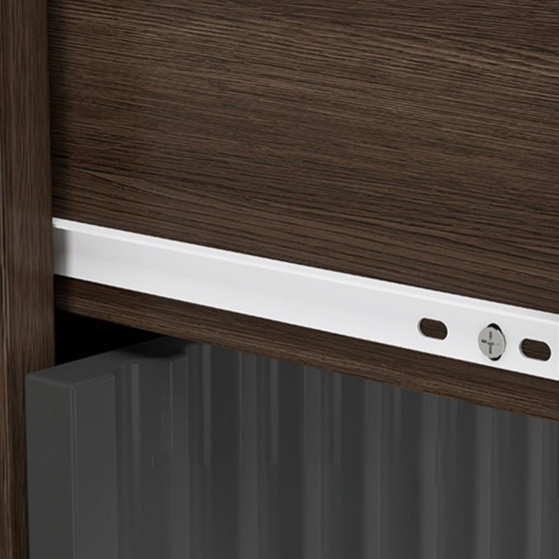 Cofre de acento rectangular contemporáneo con tapa marrón y patas de metal