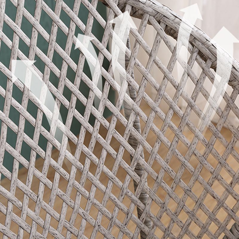 Rattan Rocker Chair Mitte des Jahrhunderts moderner Schaukelstuhl mit grauem Rahmen