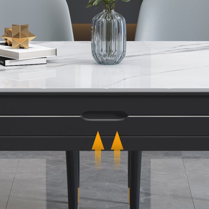 Luxe ronde grijze stenen topverlenging eettafel met 4 zwarte en gouden poten