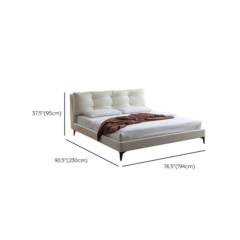 Eigentijds standaardbed met rechthoekige gestoffeerd hoofdeinde