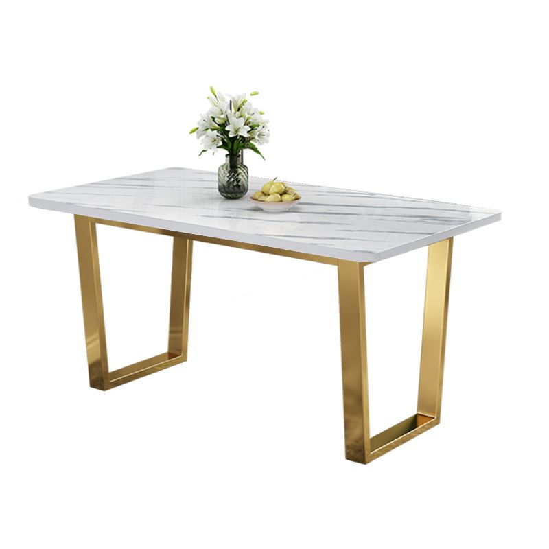 Table rectangulaire de luxe traditionnelle en métal, table en pierre frittée blanche avec base luge