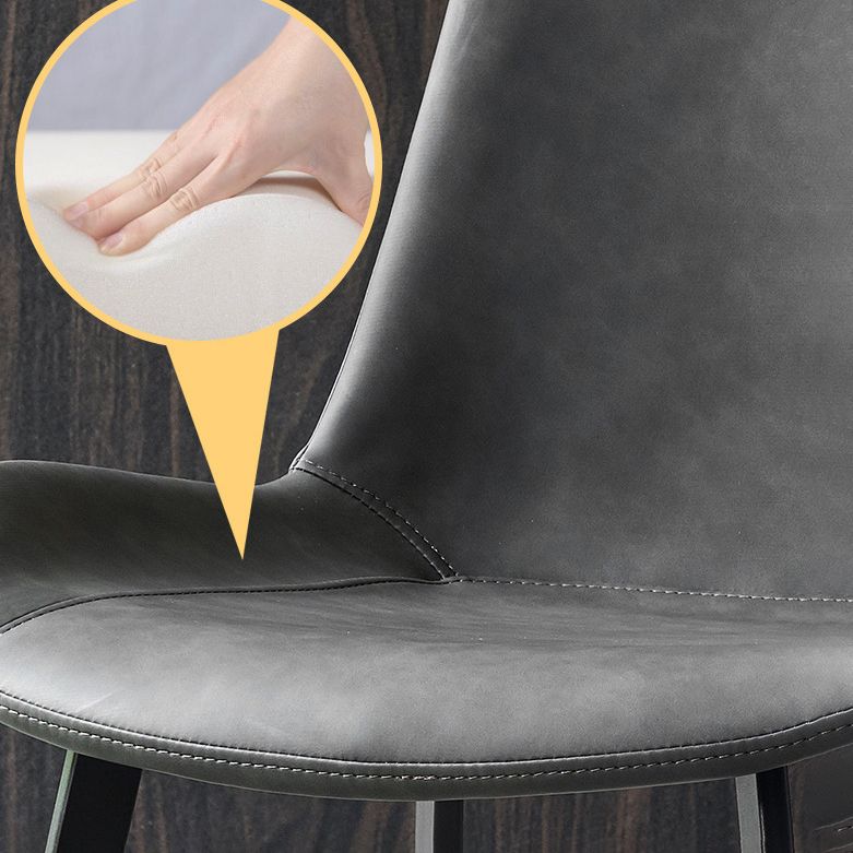 現代のアームレスダイニングチェアマット仕上げレザーカーブドパーソンズサイドチェア