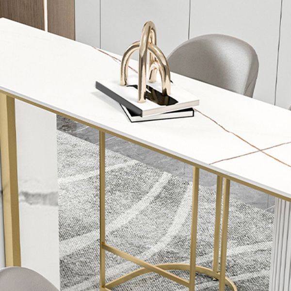 1/5-teiliges Tisch- und Hocker-Set. Zeitgenössisches ovales Kneipentisch-Set