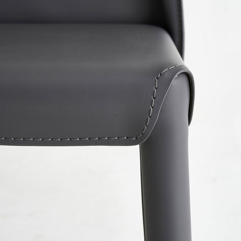 Sgabelli da bar in stile in pelle finta con lo schienale