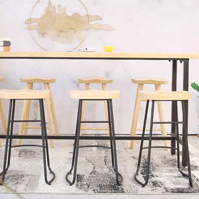 Metal 41.3-inch Bar Table Rectangular Wood Top Bistro Pub Table with Black Base Clearhalo 'Bar Furniture' 'Bar Tables' 'bar_tables' 'furn' 'furn_bar_tables' 'Furniture' 'Kitchen & Dining Furniture' 1200x1200_3fbbbaec-8c36-4d73-9ec0-e52ba1d35b6c