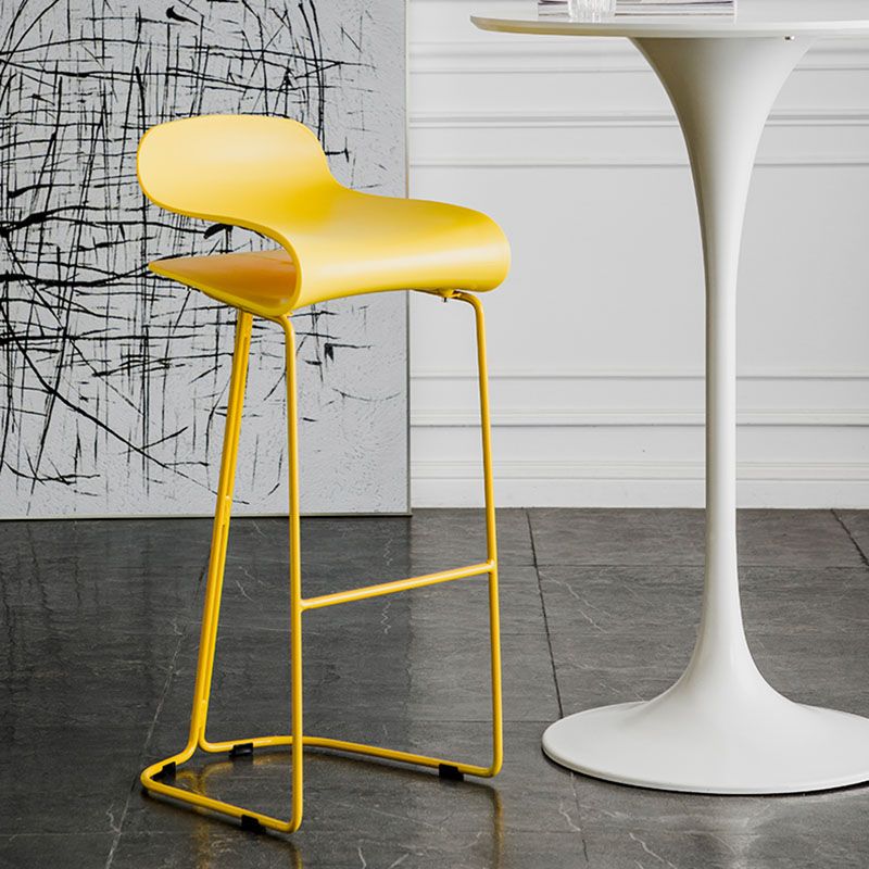 Modern Living Room Footrest Stool Matte Finish Plastic Barstool Clearhalo 'Bar Furniture' 'Bar Stools' 'bar_stools' 'furn' 'furn_bar_stools' 'Furniture' 'furniture_bar_stools' 'Kitchen & Dining Furniture' 1200x1200_3fe71258-54fb-4491-a291-f5bc1613d510