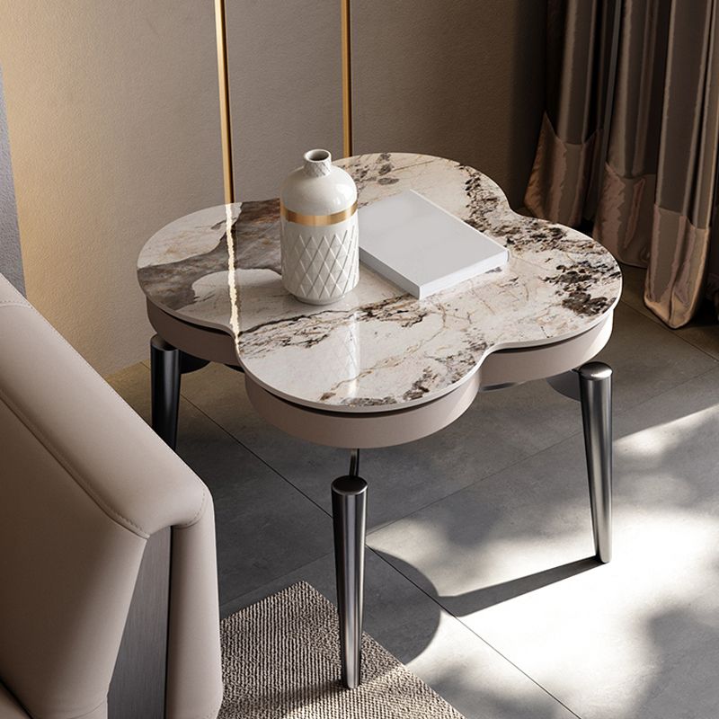 Table d'appoint en métal luxueuse Pierre 4 jambes SOFFA