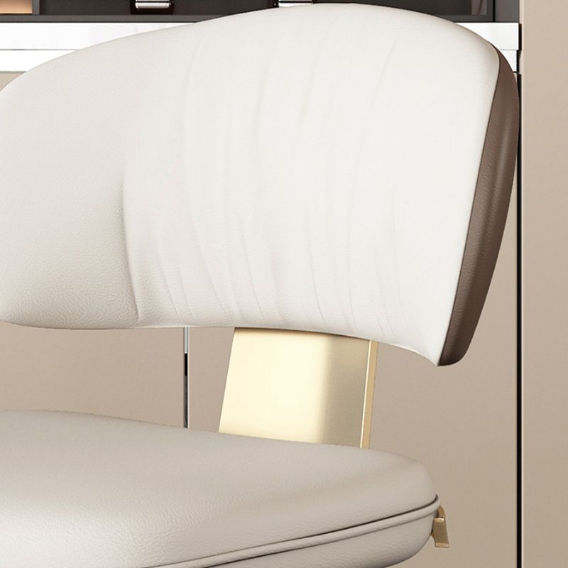 Sedia da pranzo senza braccio imbottita glam in gambe dorate