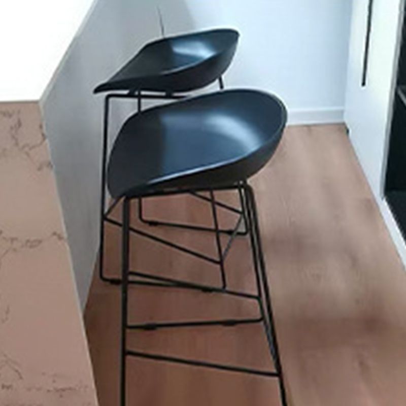 Nordic Style Plastic Bar Stools Footrest Indoor Counter Stool with Metal Legs