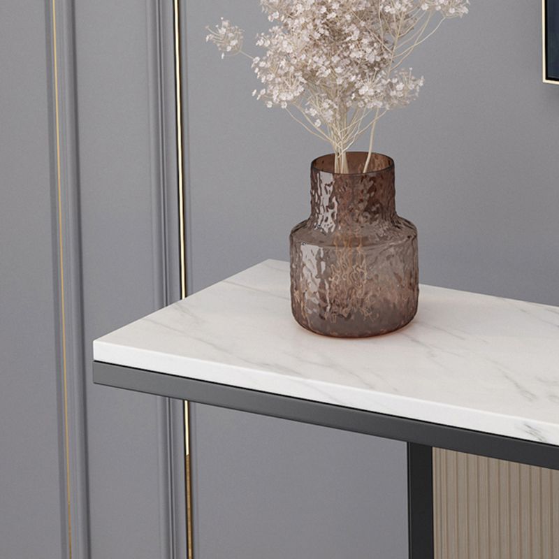 Console top in pietra in stile glam con base di piedistallo di ferro e vetro