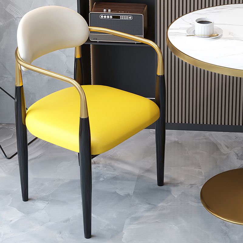 Zeitgenössischer gepolsterter Armstuhl Haus Metallbeine Essstuhl