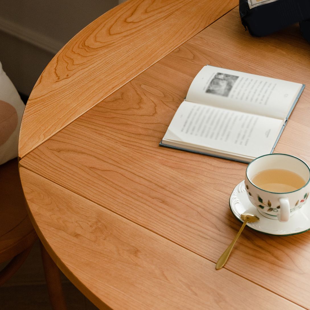 Moderner massiver Holzblattblatt runder Esstisch mit 4 Beinen