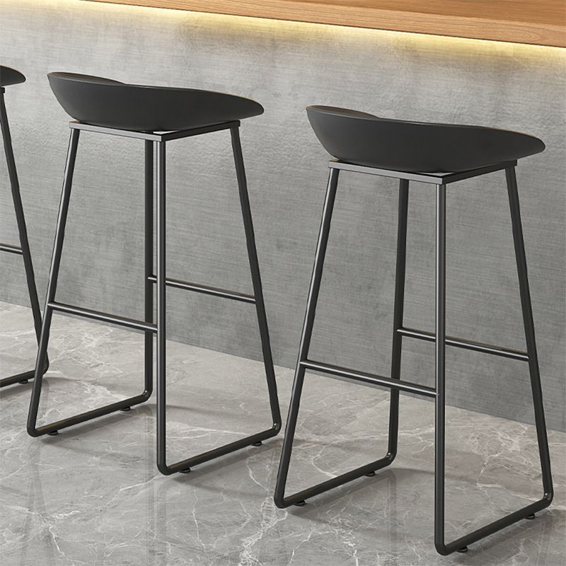 Modern Style Plastic Backless Counter High Stool with Metal Base Clearhalo 'Bar Furniture' 'Bar Stools' 'bar_stools' 'furn' 'furn_bar_stools' 'Furniture' 'Kitchen & Dining Furniture' 1200x1200_407fc584-fac7-44c2-88af-b76baba292a1