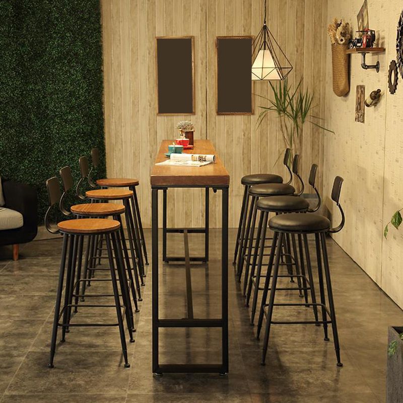Eettafel op schraagbasis, industriële massief houten bartafel voor bistro