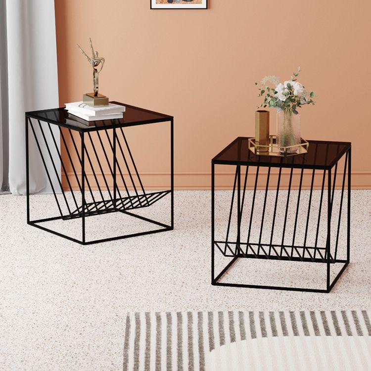 Tavolo da tavolo in metallo quadrato in stile moderno di metà secolo Tavolino