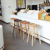 モダンなブリストルソリッドウッドバースツールバックレスフットレストバースツール