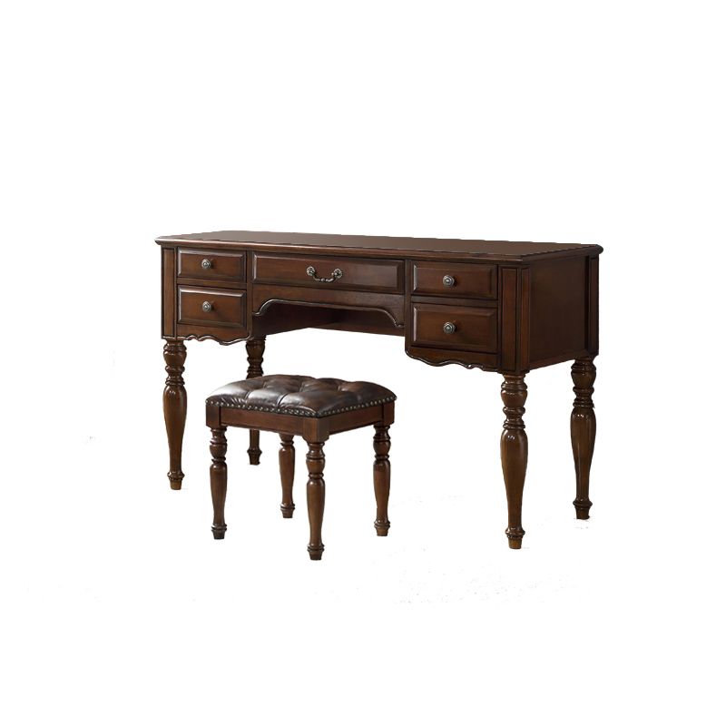 Traditionele make -up ijdelheid in bruine rubberen houten kaptafel