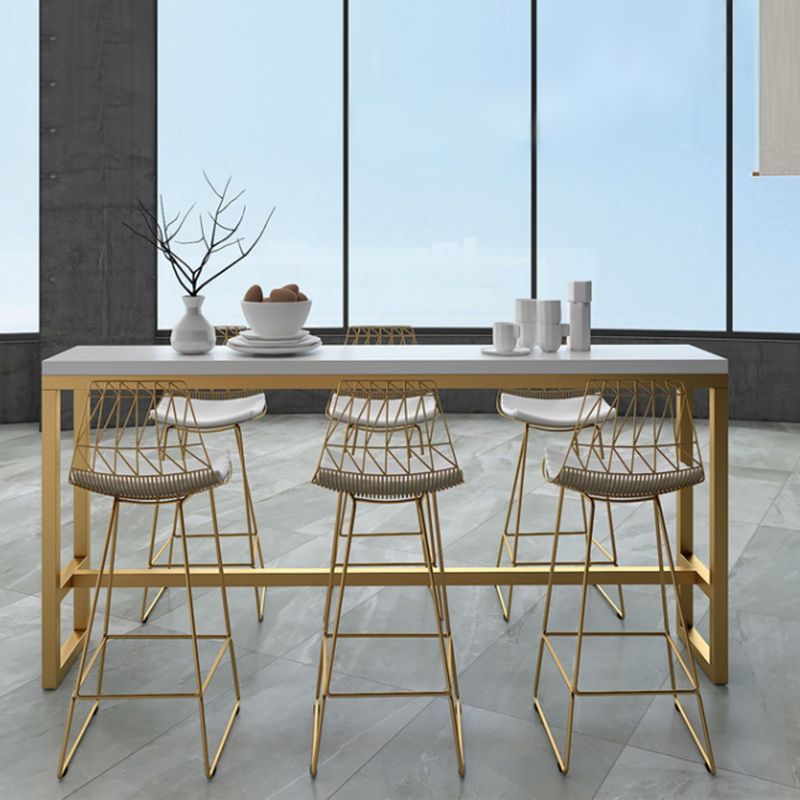 Tavolo da banco di altezza della barra da barra interno.