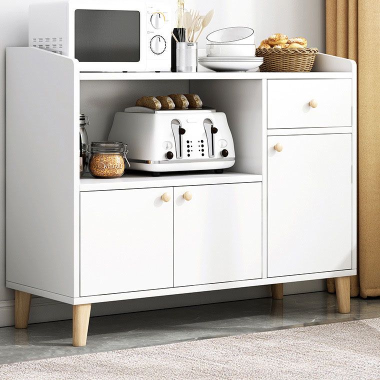 Server da pranzo in legno bianco in stile moderno con cassetti e porte