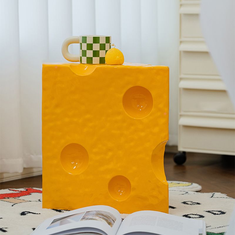 Hedendaagse plastic driehoekige zijde -snacktafel voor slaapkamer