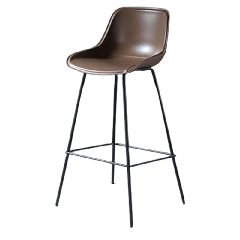 Hedendaagse gestoffeerde lage rugkakbarkrukken met metalen basis