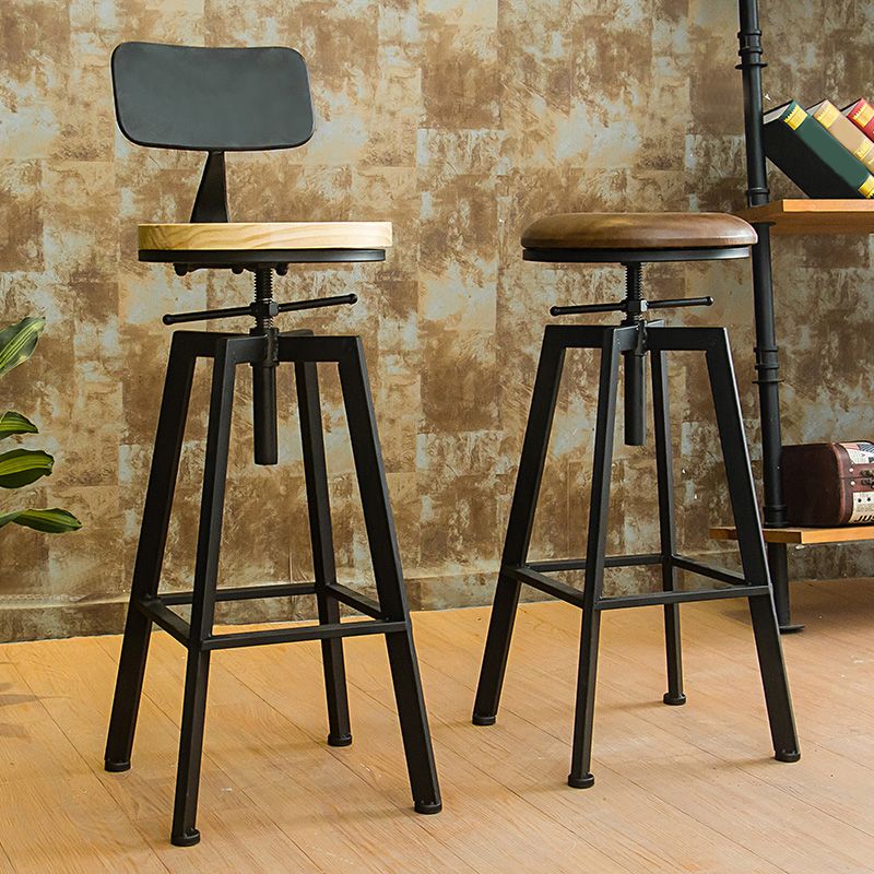 Sgabello da bar con bancone atagliabile senza braccio industriale con zampe metalliche