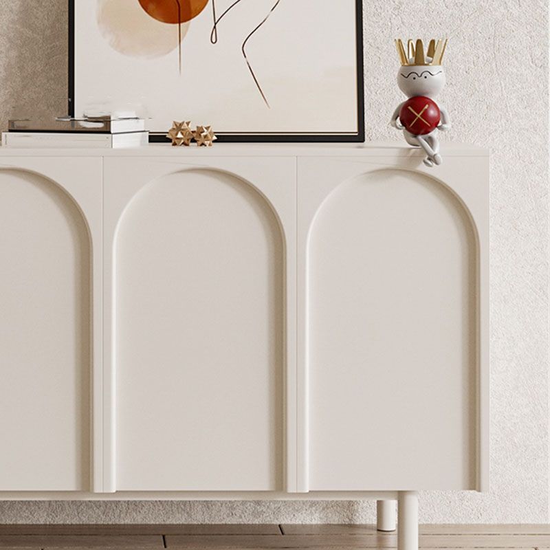 Tavolo di sideboard in stile contemporaneo a buffet in legno con armadi