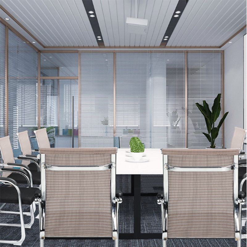 Président de conférence moderne à armes fixes Metal No Wheels Conference Chair