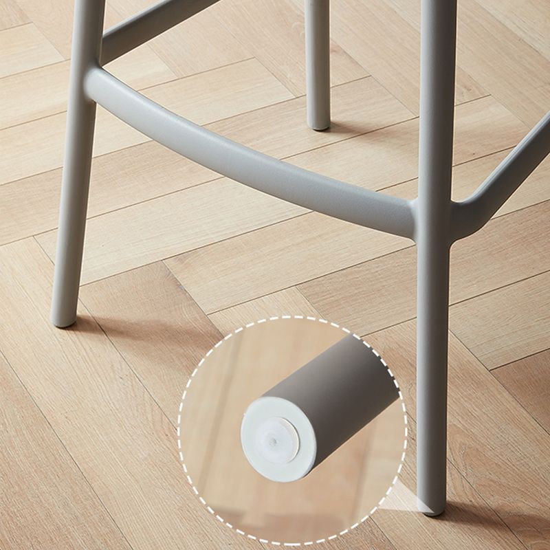 Sgabello da bar alto in plastica senza braccioli per interni Sgabello da bar industriale impilabile con schienale basso