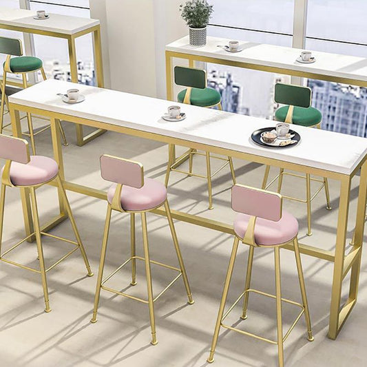 Sgabello da bar sul retro in stile glam in stile glam imbottito con cornice dorata