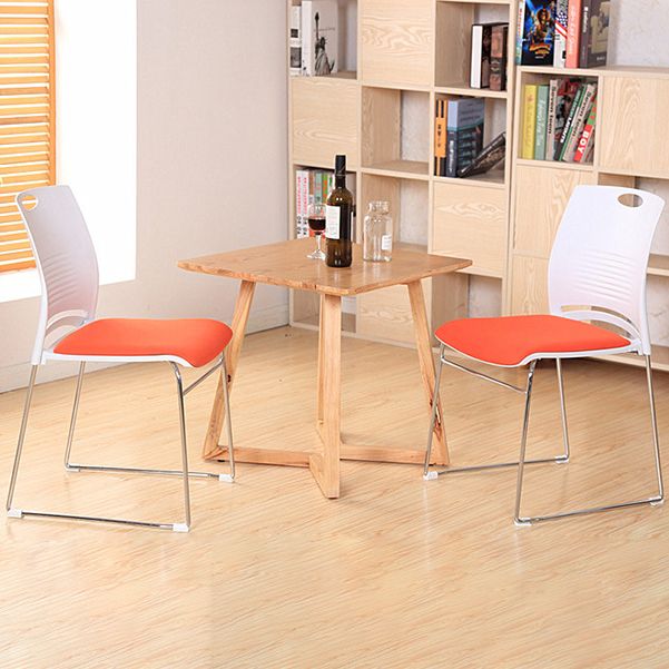 Pas de chaise de bureau moderne de roues chaise de bureau rembourrée sans bras