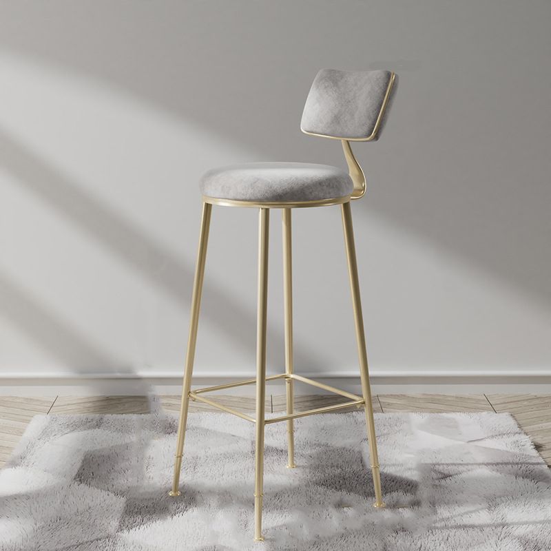 Taburete de tela de taburete de barra de glam metal en acabado mate para interiores