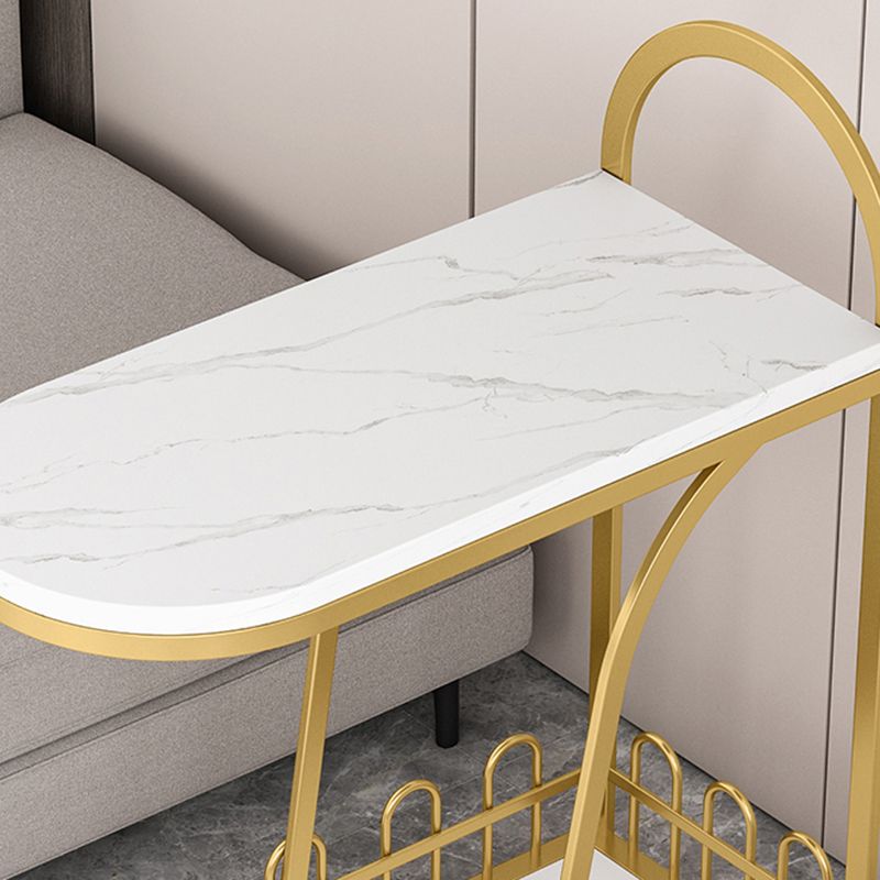 Tavolino a 4 gambe geometriche di tavola geometrica a 4 gambe geometriche.