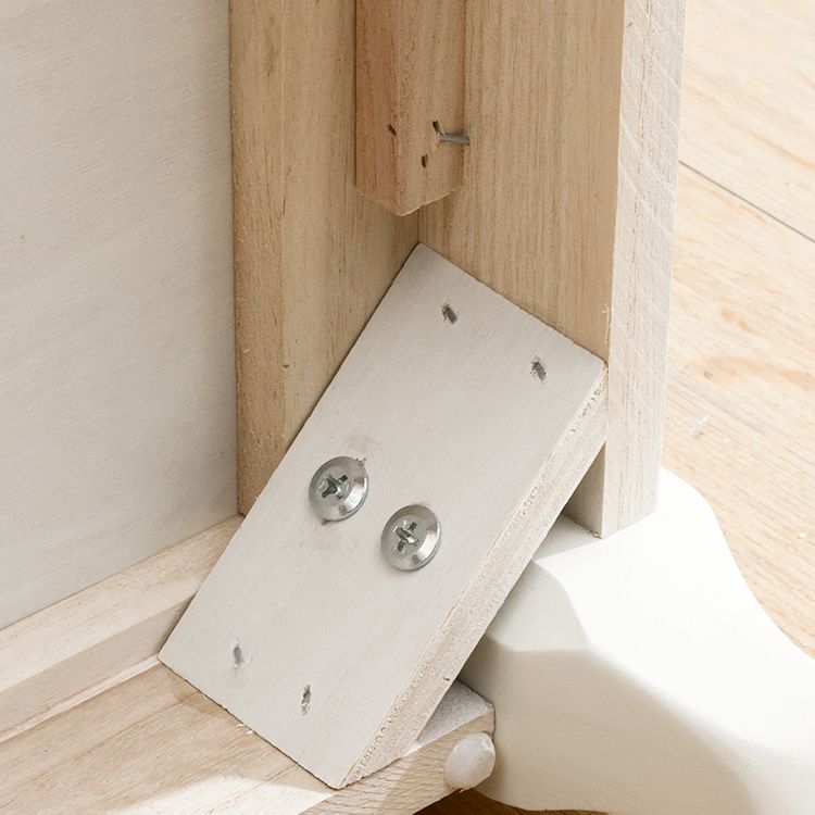 Testa del cassa in legno in legno in stile moderno con maniglia in ceramica