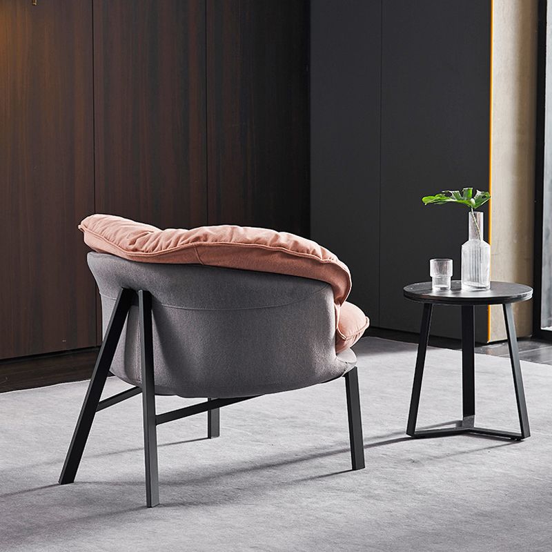 Moderne stijl stoffen armleuning gedempt tegen zwarte tankstoel