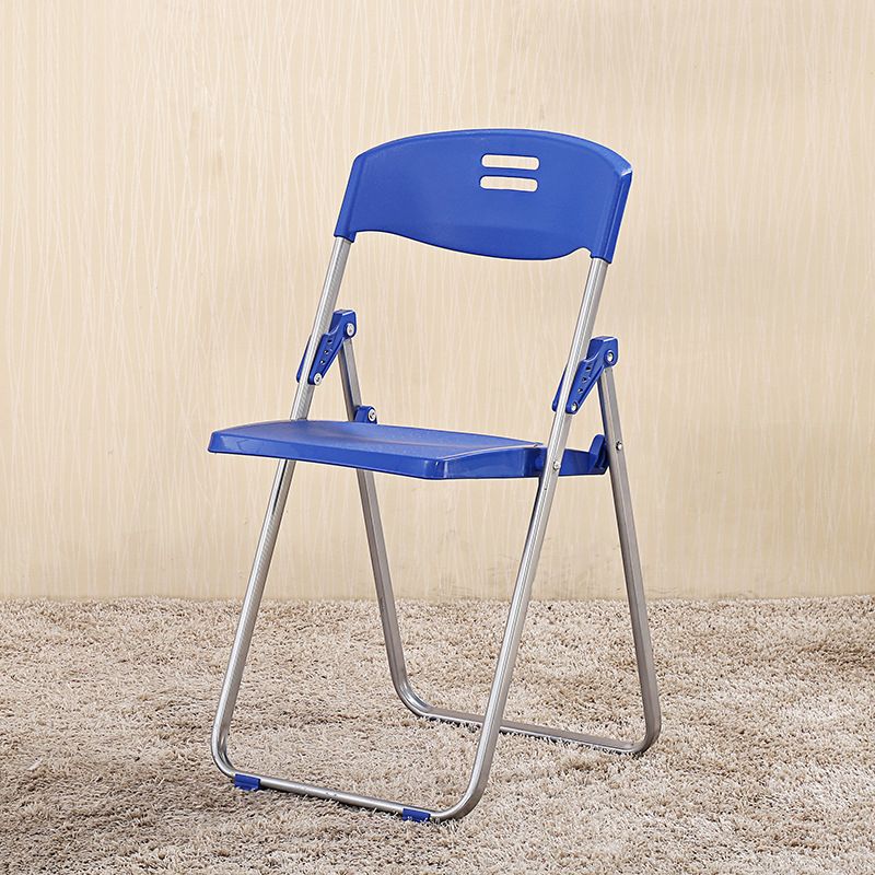 Silla de escritorio de metal y plástico moderna con silla de oficina en casa en la mitad de la parte posterior