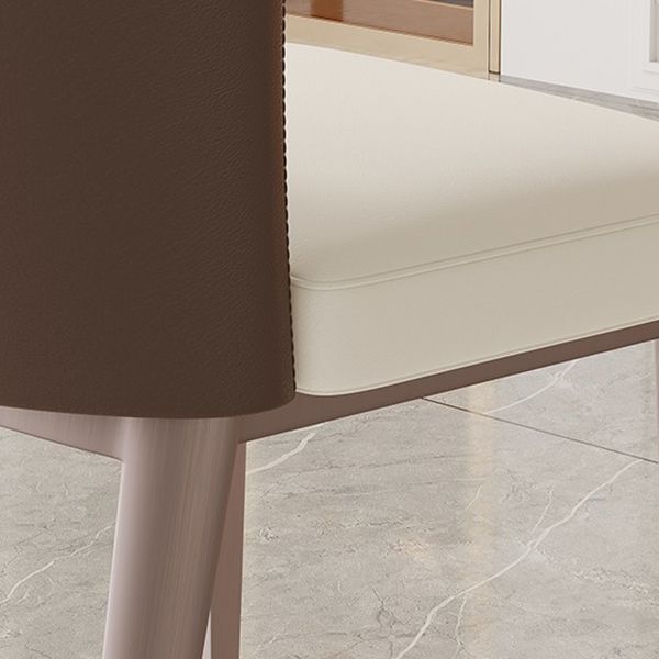 Moderne eenvoudige zijstoel faux lederen eetkamerstoel met metalen basis voor huisgebruik