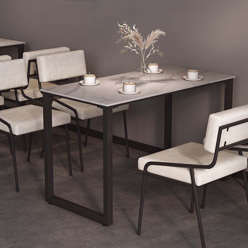 Chaise latéral de style industriel rembourré à l'arrière ouvert avec une jambe en métal