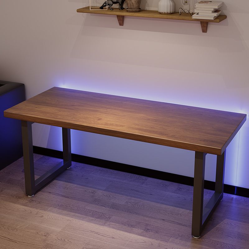 Scrivania per uffici in slitta in stile moderno rettangolo in legno massiccio per casa